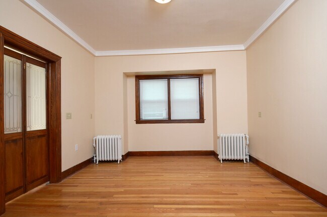 Foto del edificio - 4 BD / 3 BA in St. Paul. HALF OFF FIRST MO...