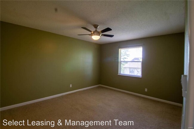 Building Photo - 2 br, 1 bath House - 1434 Willow Brook #10