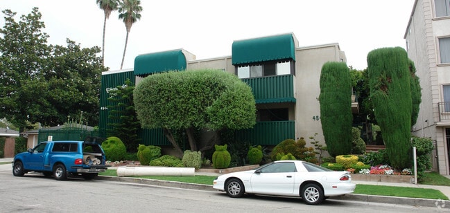 Building Photo - 4544 Colbath Ave