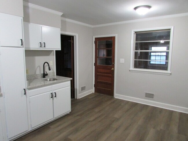 Foto del edificio - Brick Home in Manning, SC