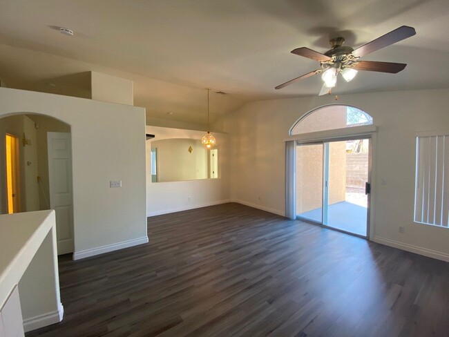 Foto del edificio - Summerlin - Single Story on Corner Lot