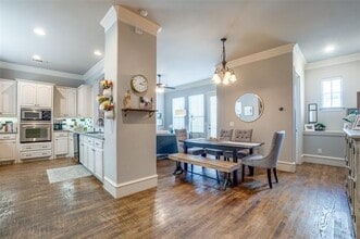 Building Photo - 1914 Euclid Ave