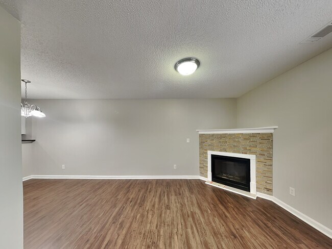 Building Photo - 20 Fieldview Ln