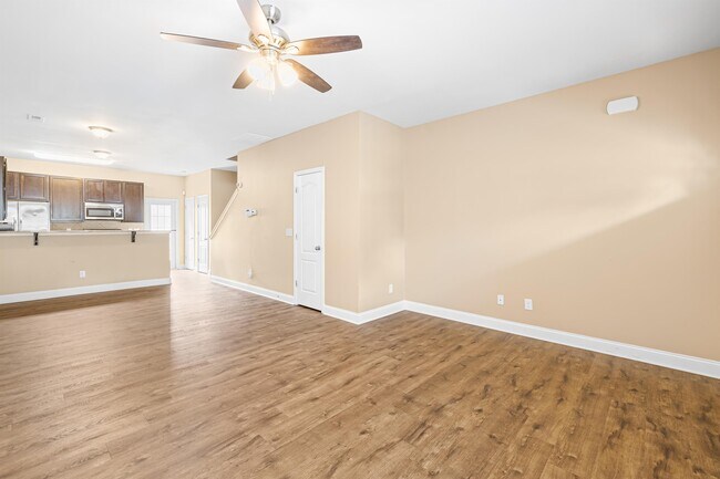 Building Photo - 12562 McGrath Dr