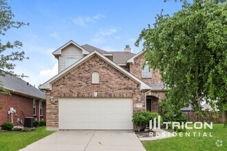 Building Photo - 15904 Alvarado Dr