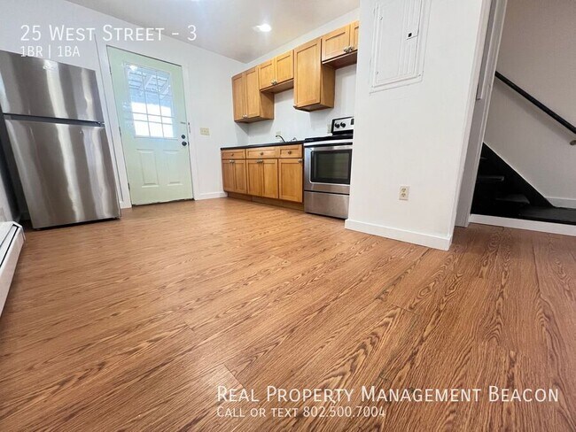 Foto del edificio - Lebanon, NH 1 BR/1BA $1450 electricity and...