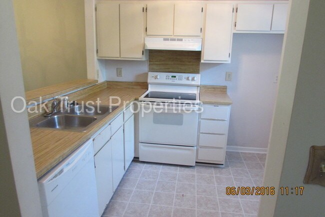 Building Photo - Crowfield Village