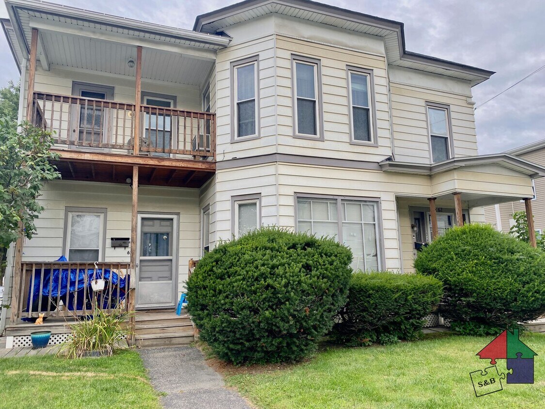 62 Maple Ave Unit 2, Barre, VT 05641 Room for Rent in Barre, VT