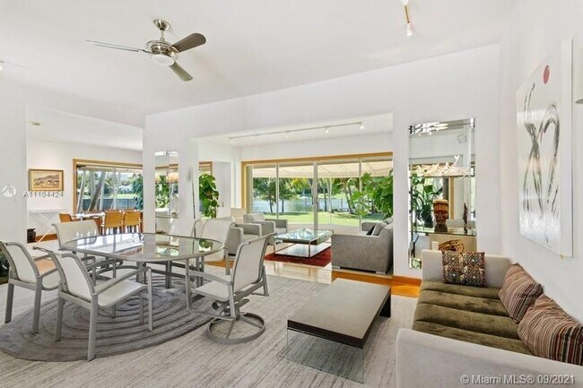 Foto del edificio - 625 Buttonwood Ln