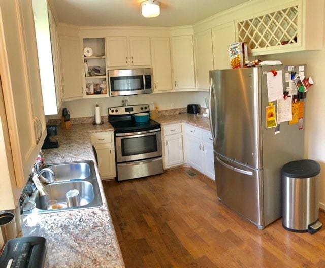 Building Photo - Beautiful 3 Bedroom Home in Dinwiddie