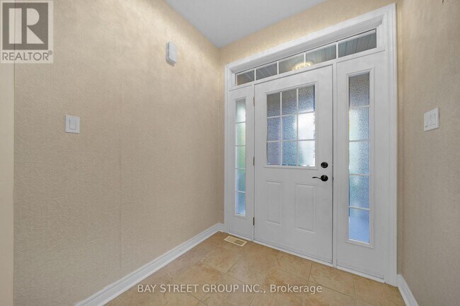 Photo du bâtiment - 8 Carrier Crescent