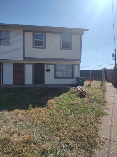 Foto del edificio - 10029 Hawkins Ct