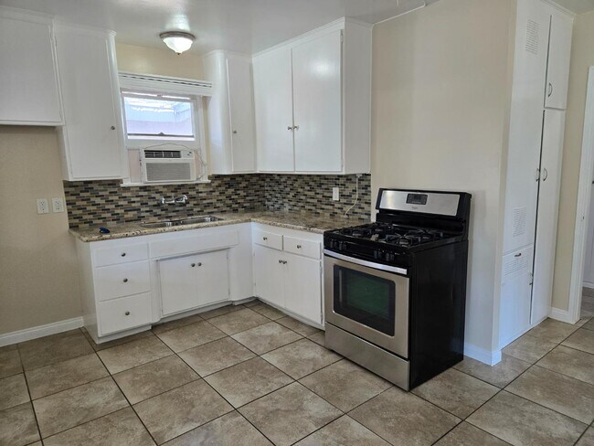 Foto del edificio - 3720 Yosemite Way