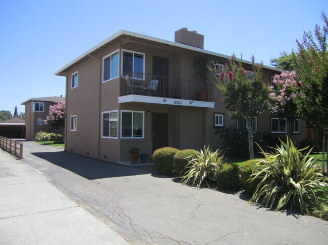 Building Photo - 2370 Homestead Rd