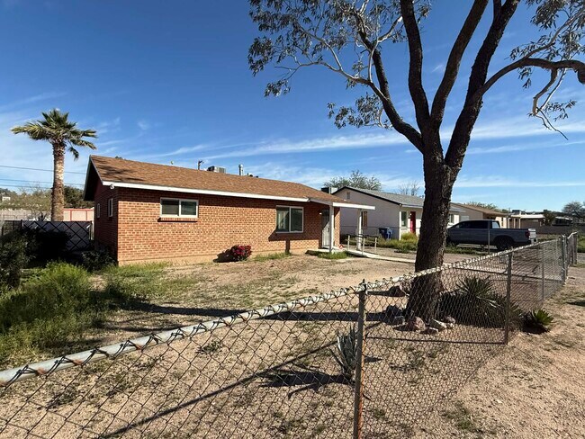 Foto del edificio - 333 E Linden St