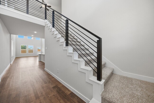 Building Photo - 1053 Lilly Ln