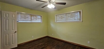 Building Photo - 3610 Dennis St