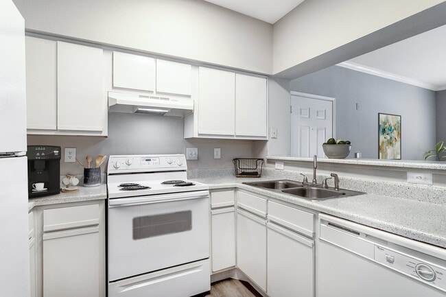 Building Photo - Sagewood at Westchase
