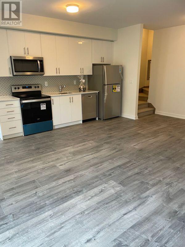 Building Photo - 3550 Colonial Dr