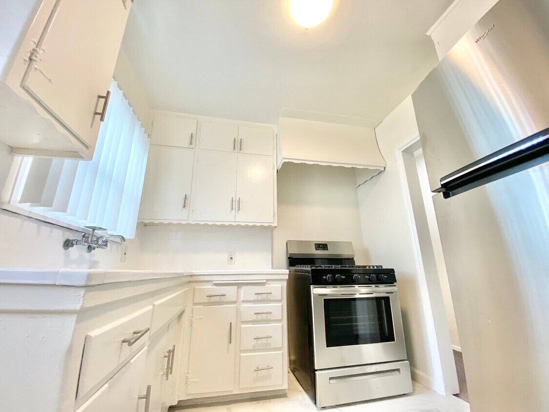 Foto principal - 12347 Riverside Dr