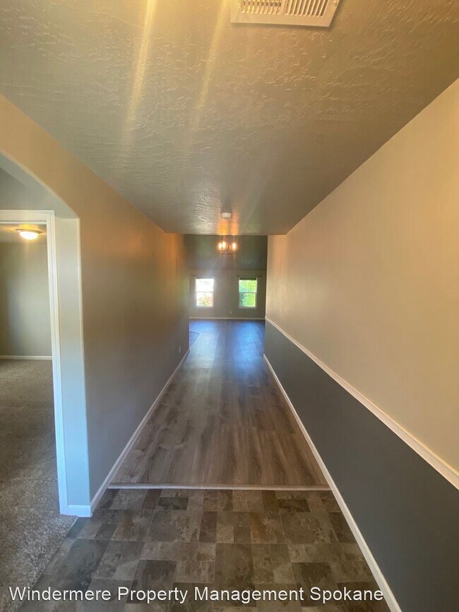 Foto del edificio - 3 br, 2 bath House - 17204 N Nevada Ln