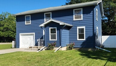 Building Photo - 304 Wilshire Dr