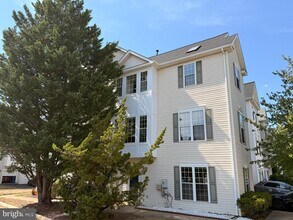 Building Photo - 2542 Logan Wood Dr