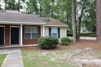 Building Photo - 1 Wooddale Dr