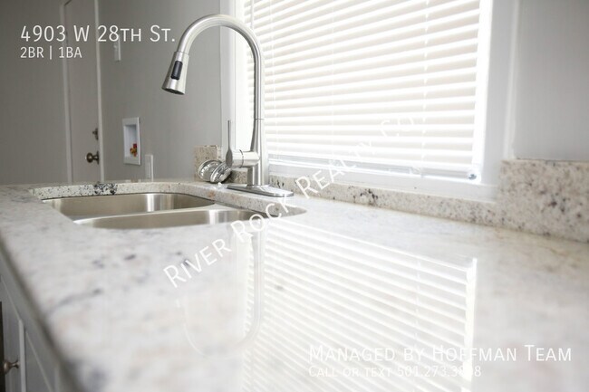 Foto del edificio - 4903 W 28th St