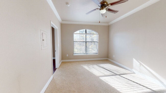 Interior Photo - THIRTY377
