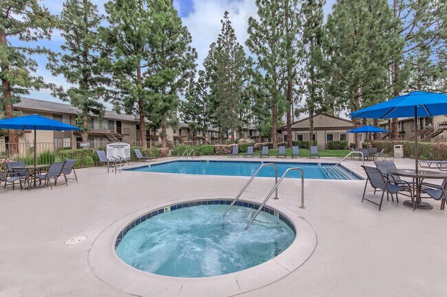 Foto del edificio - Wateridge Apartment Homes