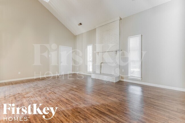 Foto del edificio - 4217 Willow Park Dr