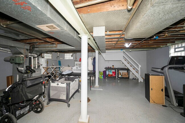 Building Photo - 3318 Claramont Ave