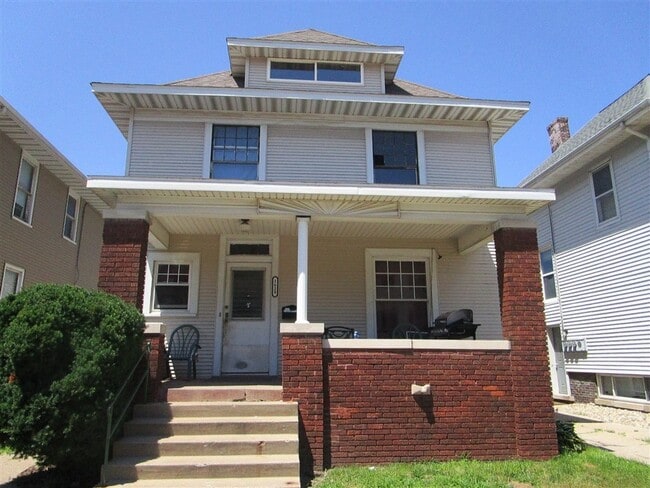 Building Photo - 1629 W Main St
