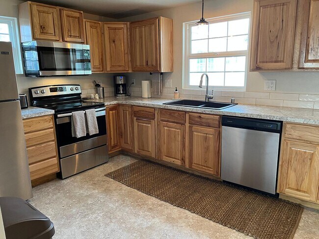 Foto del edificio - 2409 Richmond Blvd