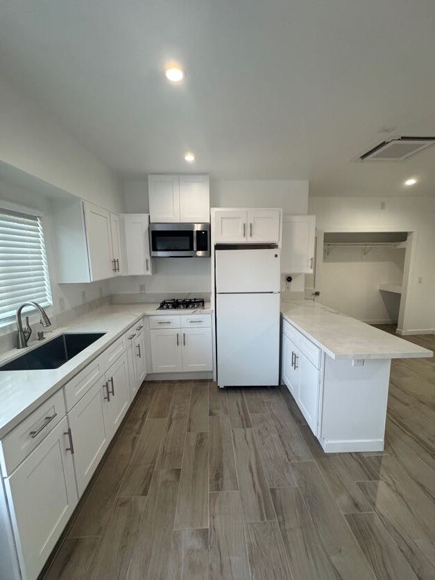 Foto del edificio - 3667 W 108th St