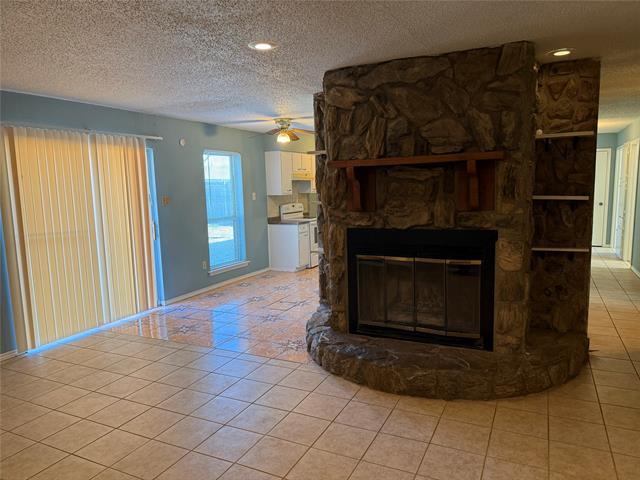 Foto del edificio - 2414 March Ln