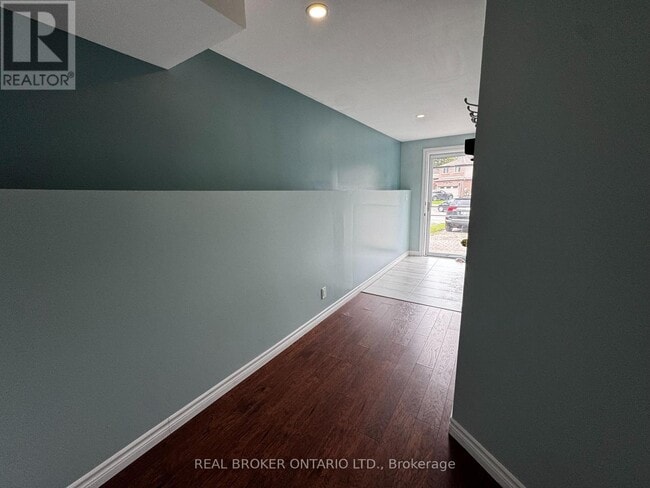Building Photo - 34 Engel Crescent