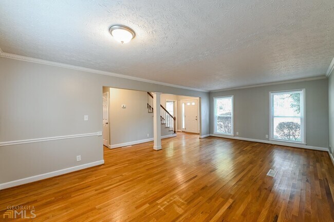 Foto del edificio - 2633 Ashworth Cir