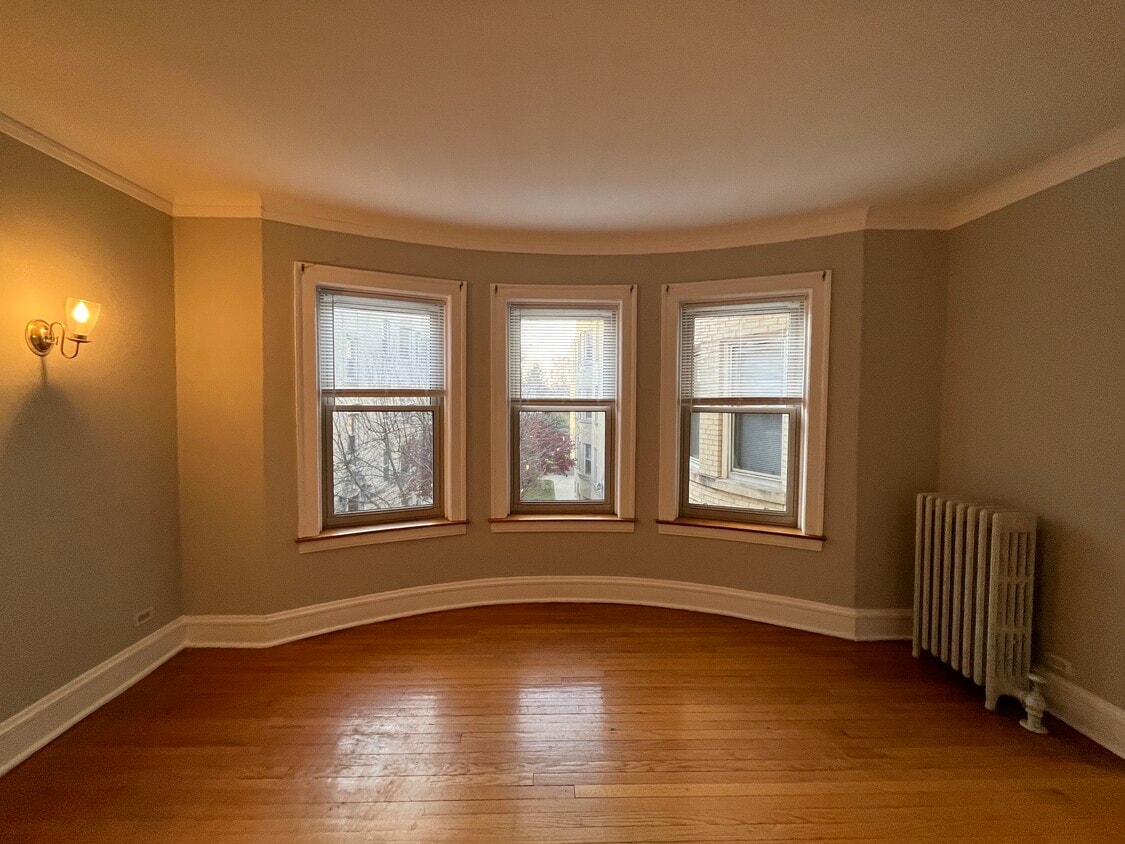 Primary Photo - 4541 N Hamilton Ave