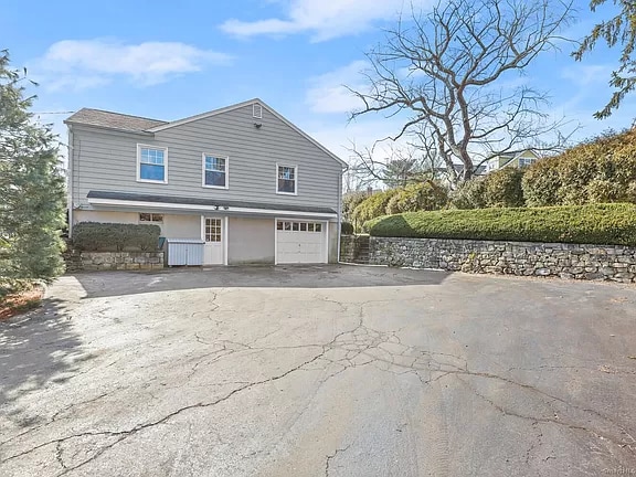 Building Photo - 5 Saviano Ln