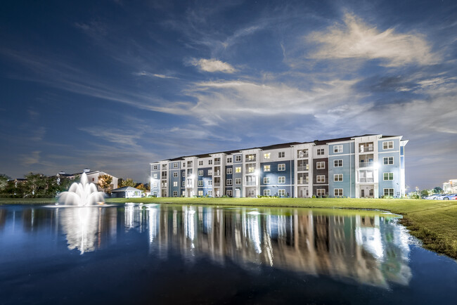 Building Photo - Aventine at West Melbourne