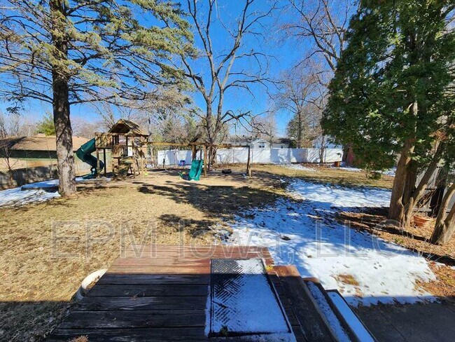Building Photo - 816 Hudson Rd