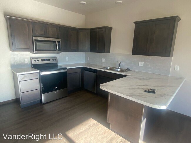 Foto del edificio - 4 br, 3.5 bath House - 3703 E Siasconset Pl