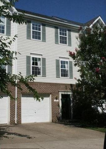 Primary Photo - Convenient Townhome in Warrenton!