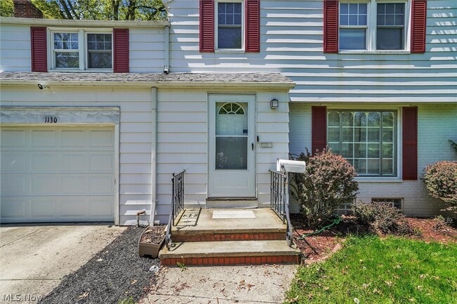 Building Photo - 1130 Haselton Rd