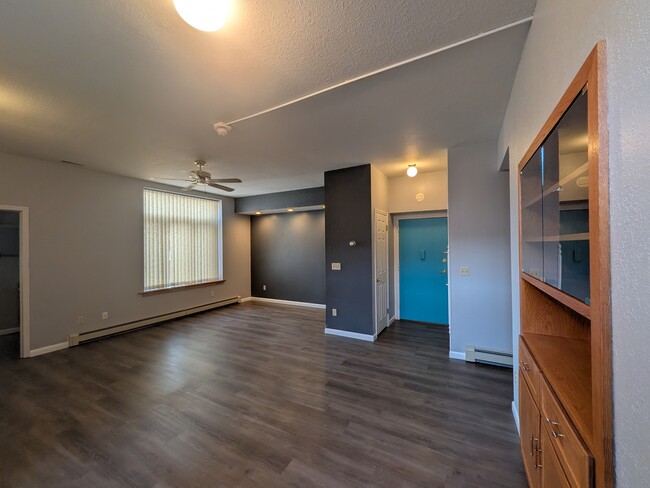 Building Photo - 1000 Fountain Terrace Dr