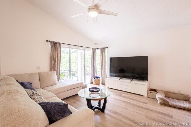 Building Photo - 73 Admirals Ct