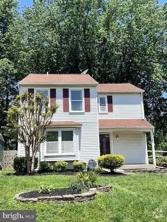 Building Photo - 6428 Tamarack Cir
