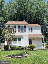Building Photo - 6428 Tamarack Cir